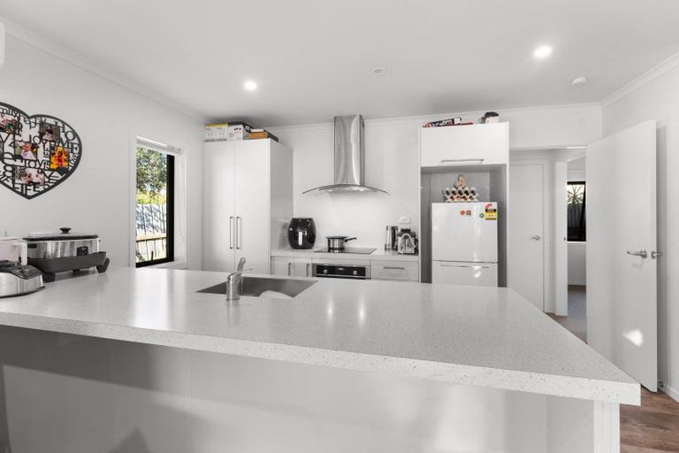 Photo of property in 25d Stout Street, Shannon, 4821