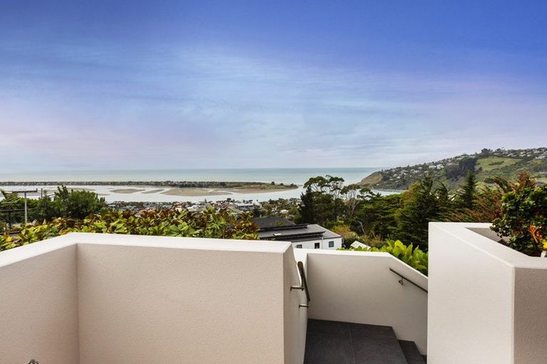 Photo of property in 101 Glenstrae Road, Redcliffs, Christchurch, 8081