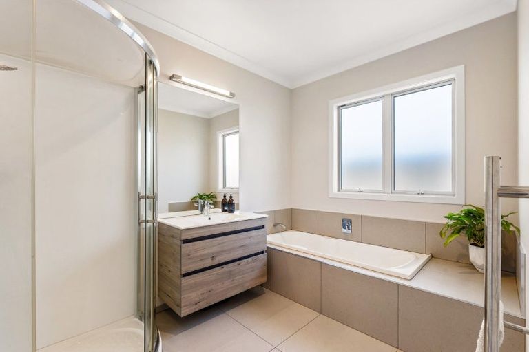 Photo of property in 61 Arataki Road, Havelock North, 4130