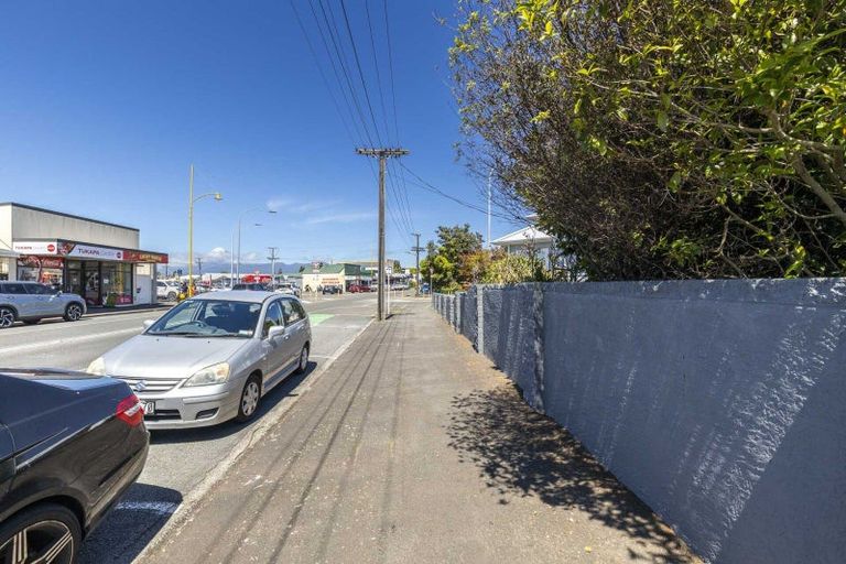 Photo of property in 40 Tukapa Street, Westown, New Plymouth, 4310