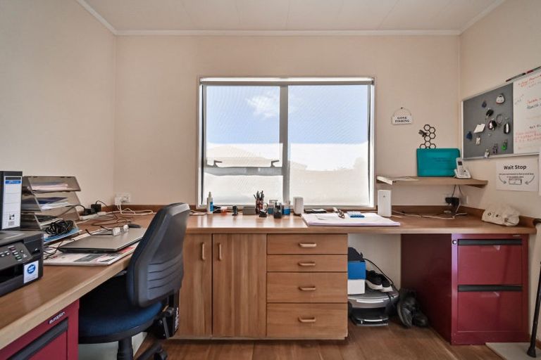 Photo of property in 25 Watson Road, Karamu, Hastings, 4172