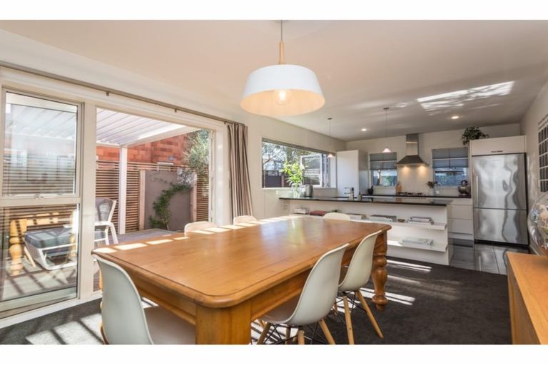 Photo of property in 31 Eversleigh Street, St Albans, Christchurch, 8014
