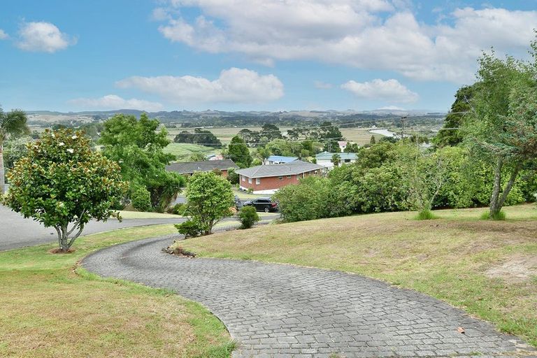 Photo of property in 30 Hand Road, Helensville, 0800