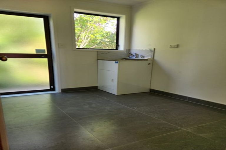 Photo of property in 84a/2 Avonleigh Road, Green Bay, Auckland, 0604