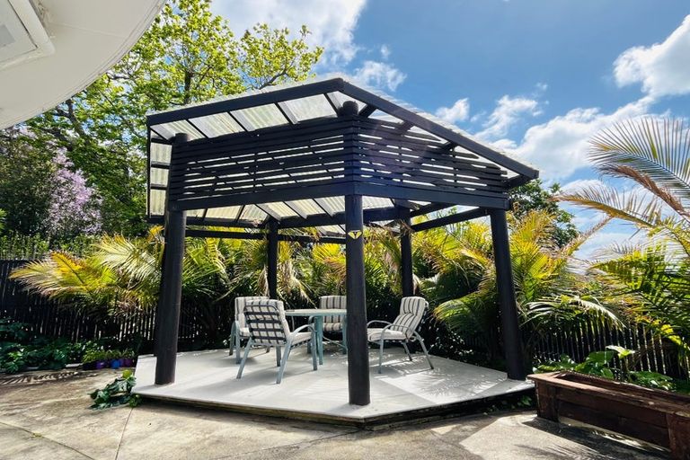 Photo of property in 21 Bleakhouse Road, Howick, Auckland, 2014