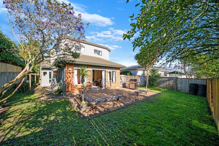 Photo of property in 2/363 Pakuranga Road, Pakuranga Heights, Auckland, 2010