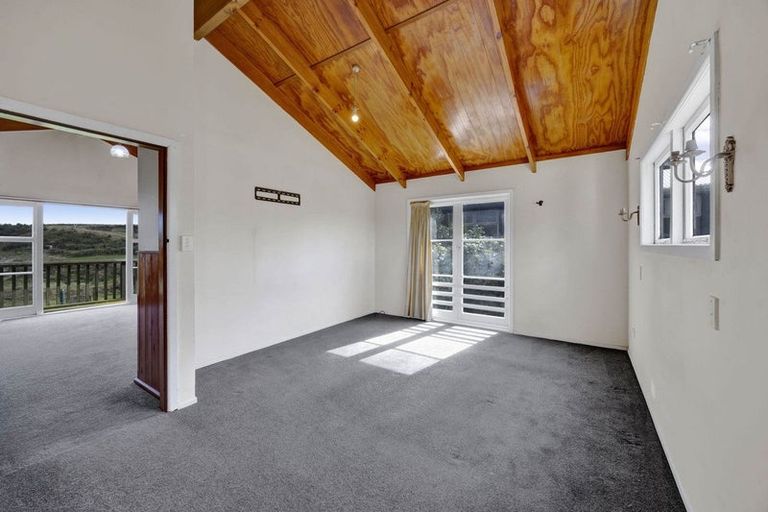 Photo of property in 52 Kawei Road, Ohawe, Hawera, 4671