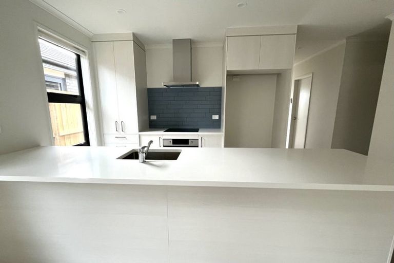 Photo of property in 55 Rorotu Avenue, Karaka, 2113