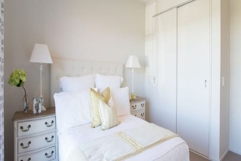 Photo of property in 1 Breton Road, Karaka, Papakura, 2113