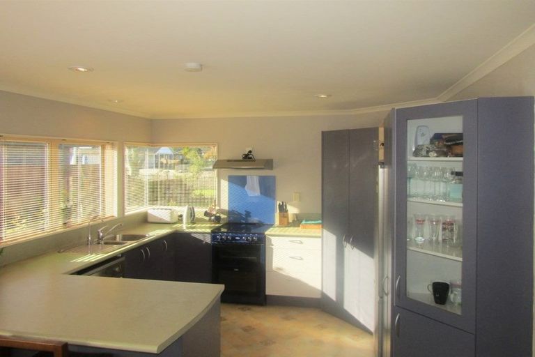 Photo of property in 19 Edgewater Grove, Whakatane, 3120
