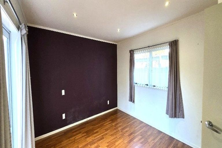 Photo of property in 2/167 Coronation Road, Hillcrest, Auckland, 0627