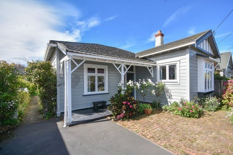 Photo of property in 5 Nile Street, Saint Clair, Dunedin, 9012