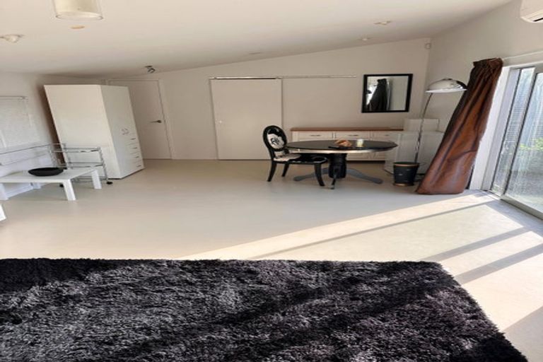 Photo of property in 15 Chamberlain Road, Karori, Wellington, 6012