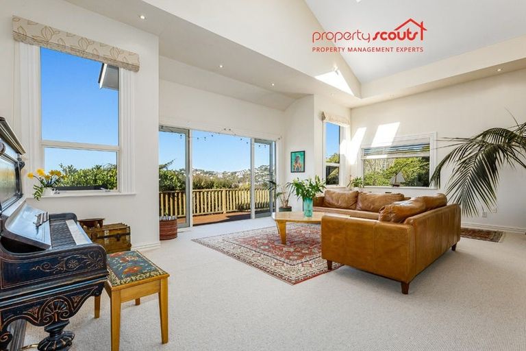 Photo of property in 105 Kelburn Parade, Kelburn, Wellington, 6012