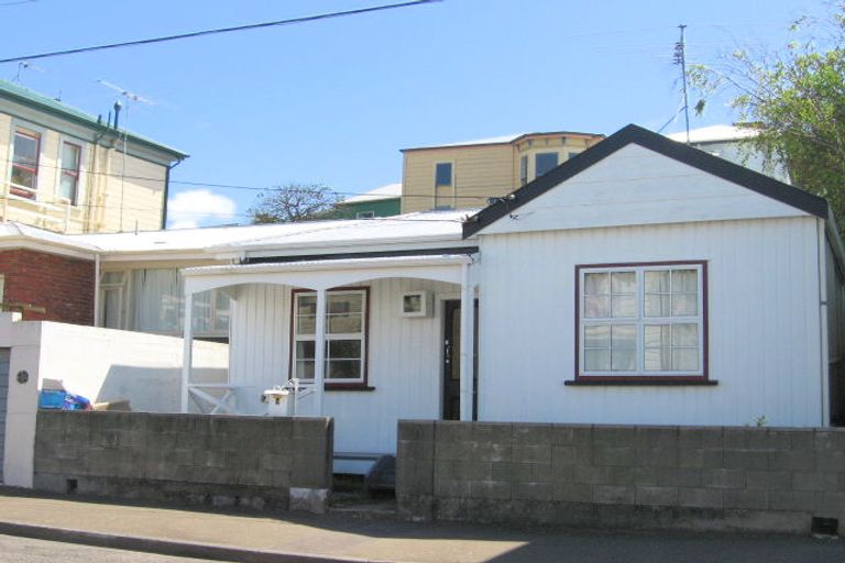 Photo of property in 4 Howard Street, Mount Cook, Wellington, 6021