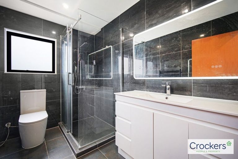 Photo of property in 22 Fruitvale Road, New Lynn, Auckland, 0600