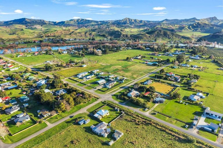 Photo of property in 5 Banks Street, Tolaga Bay, 4077