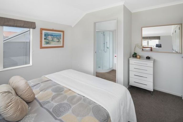 Photo of property in 51a Kemp Street, Kilbirnie, Wellington, 6022