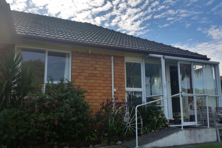Photo of property in 4 Lomax Place, Islington, Christchurch, 8042