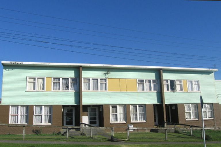 Photo of property in 2a-c Falcon Street, Cannons Creek, Porirua, 5024