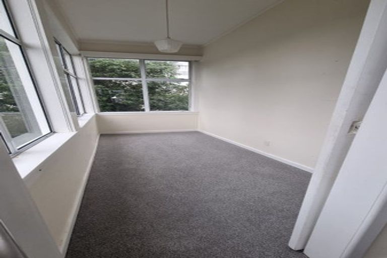 Photo of property in 16 Lindum Terrace, Roseneath, Wellington, 6011