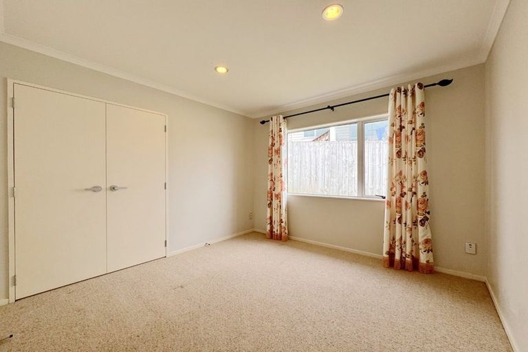Photo of property in 29 Vino Cina Heights, Ranui, Auckland, 0612
