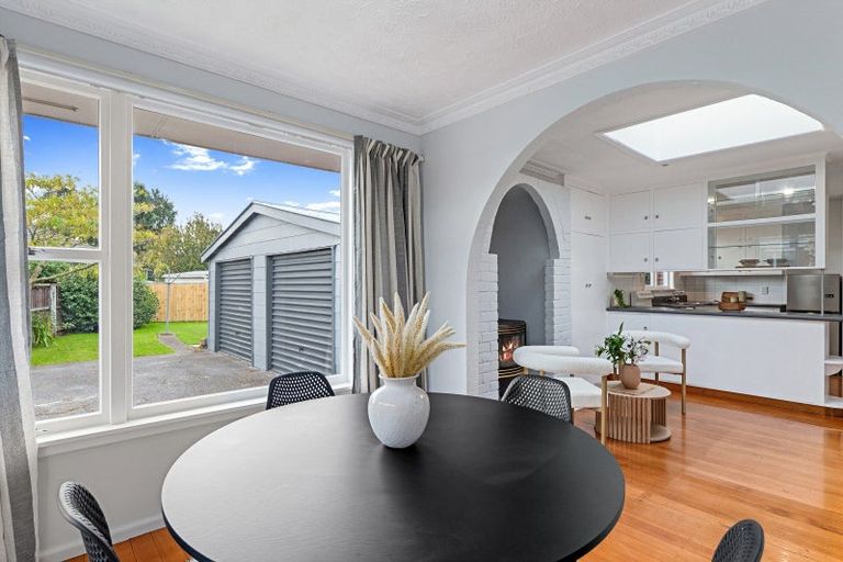 Photo of property in 24 Greendale Avenue, Avonhead, Christchurch, 8042