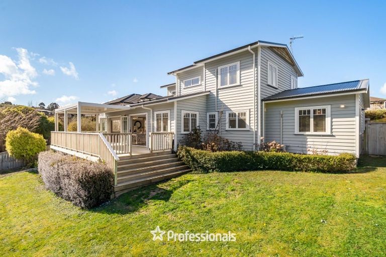 Photo of property in 14 Ronald Scott Grove, Riverstone Terraces, Upper Hutt, 5018