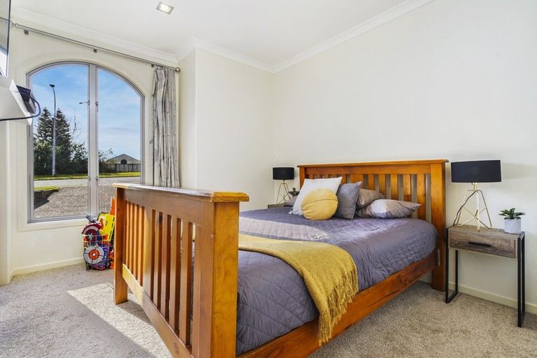 Photo of property in 102 Rototuna Road, Rototuna, Hamilton, 3210