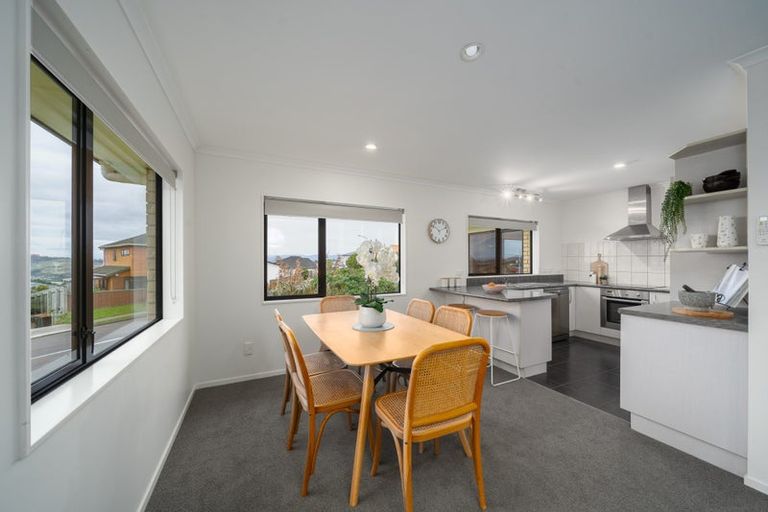 Photo of property in 2 Comber Place, Johnsonville, Wellington, 6037