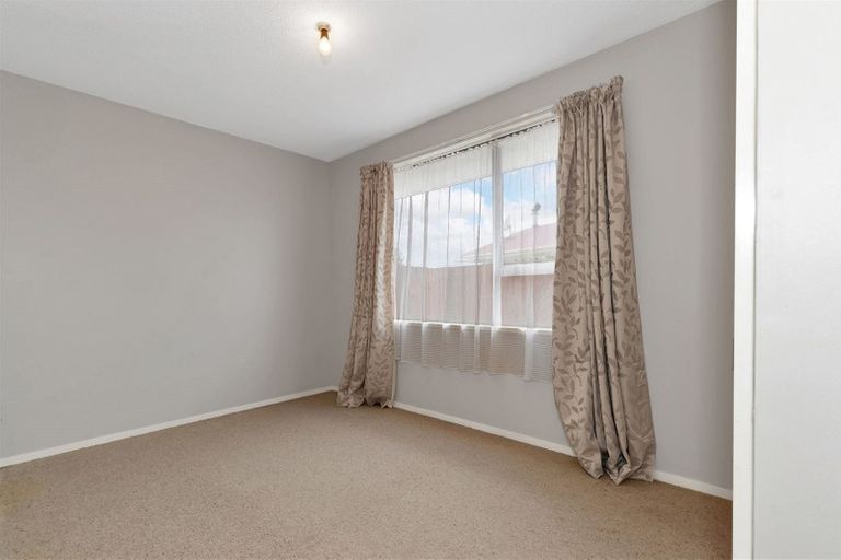 Photo of property in 9 Castile Place, Belfast, Christchurch, 8051