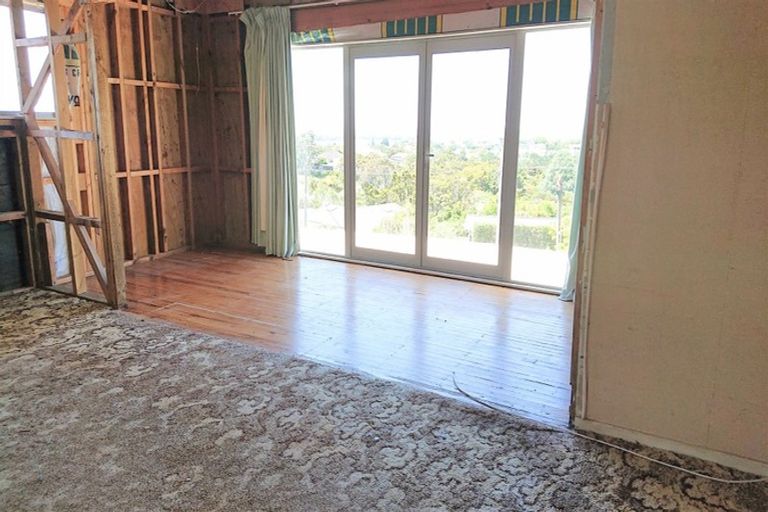 Photo of property in 20 City View Terrace, Birkenhead, Auckland, 0626