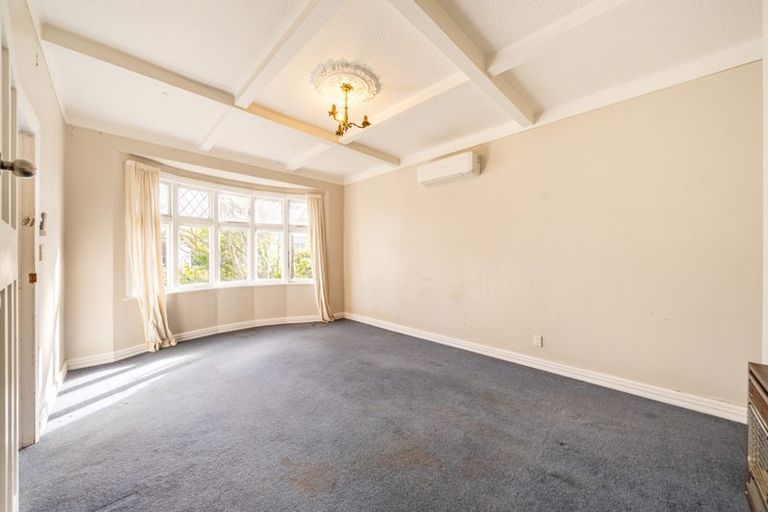 Photo of property in 75 Brougham Street, Mount Victoria, Wellington, 6011