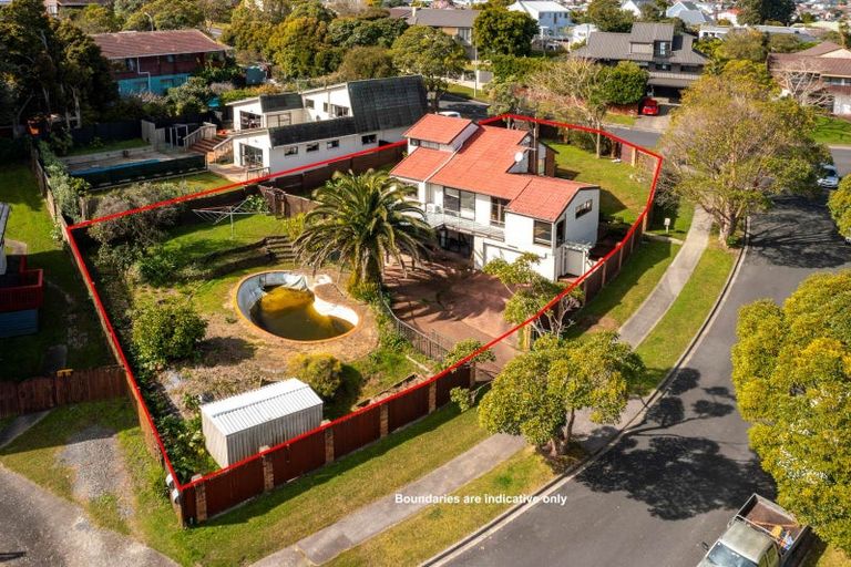 Photo of property in 1 Newport Place, Forrest Hill, Auckland, 0620