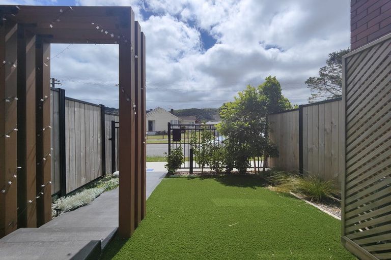 Photo of property in 2/14 Biddle Crescent, Taita, Lower Hutt, 5011