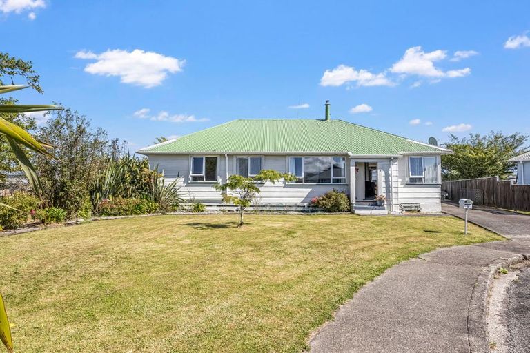 Photo of property in 5 Scanlon Place, Westport, 7825