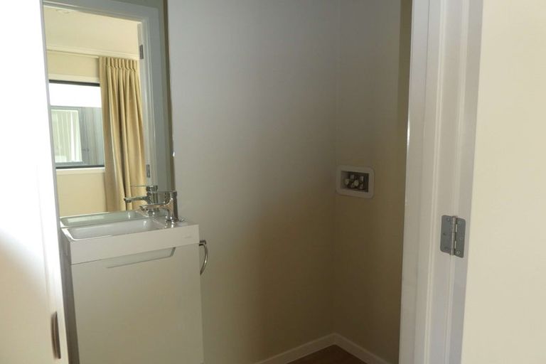 Photo of property in 2/125b Metcalfe Road, Ranui, Auckland, 0612