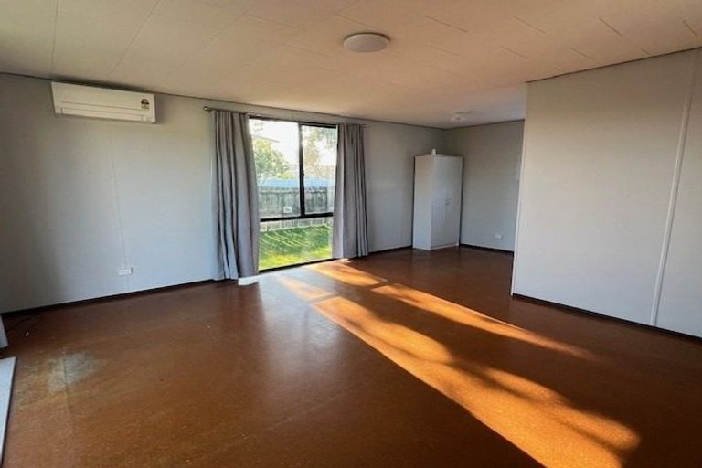 Photo of property in 10 Starforth Place, Henderson, Auckland, 0612