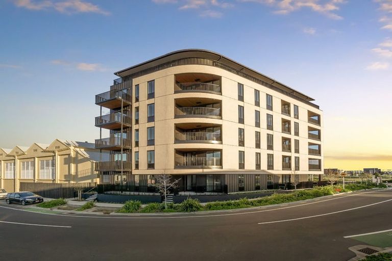 Photo of property in 204/2 Launch Road, Hobsonville, Auckland, 0616