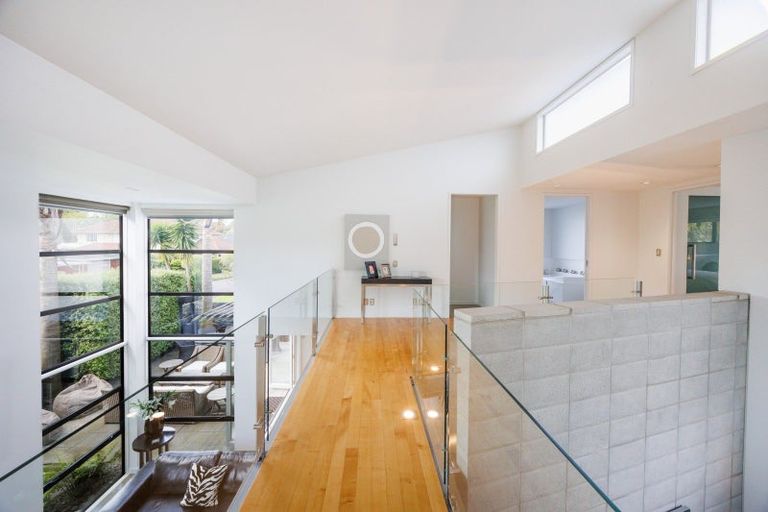 Photo of property in 297 Fitzherbert Avenue, West End, Palmerston North, 4410