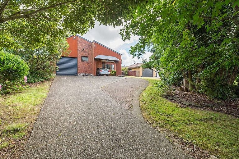Photo of property in 35 Matua Road, Huapai, Kumeu, 0810