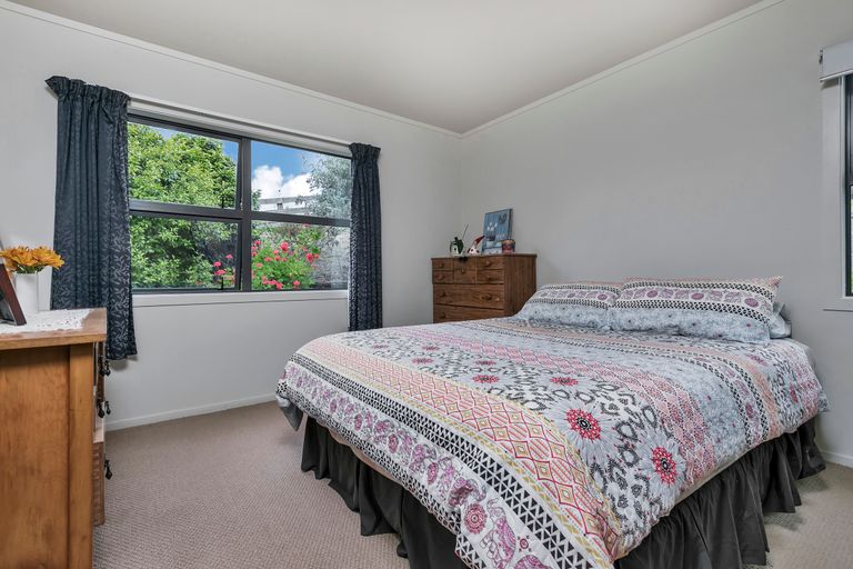 Photo of property in 11 Pineview Lane, Helensville, 0875