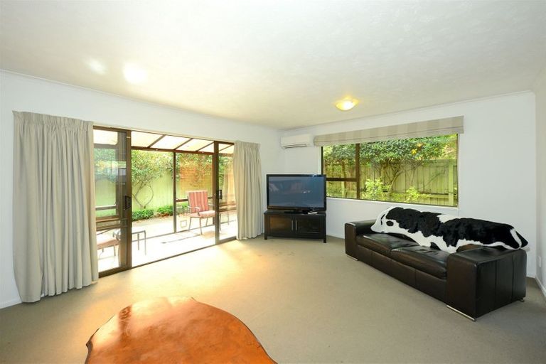 Photo of property in 11 Rubens Place, Burnside, Christchurch, 8053