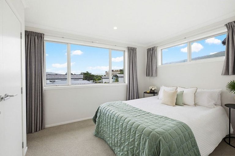 Photo of property in 13 Karearea Avenue, Kenepuru, Porirua, 5022