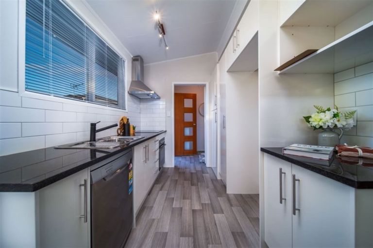 Photo of property in 8 Quennell Avenue, Favona, Auckland, 2024