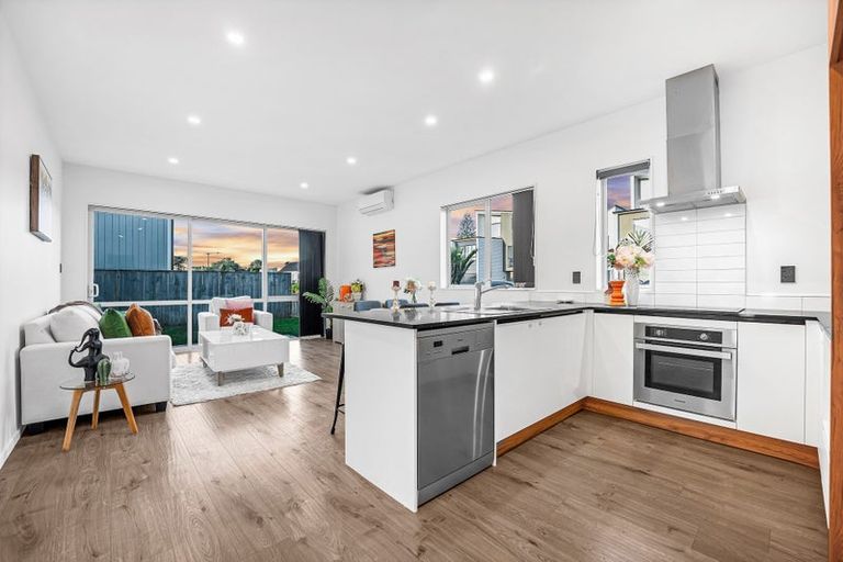 Photo of property in 20 Herekino Street, Westgate, Auckland, 0814