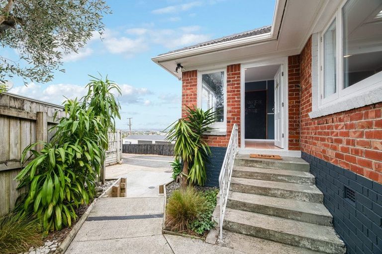 Photo of property in 66 Don Buck Road, Massey, Auckland, 0614