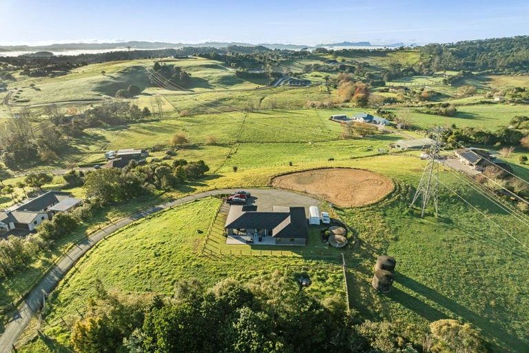 Photo of property in 2 Nihotetea Lane, Maunu, Whangarei, 0110