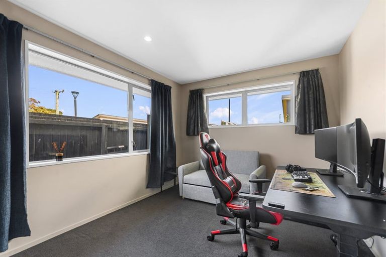 Photo of property in 238a Breezes Road, Aranui, Christchurch, 8061