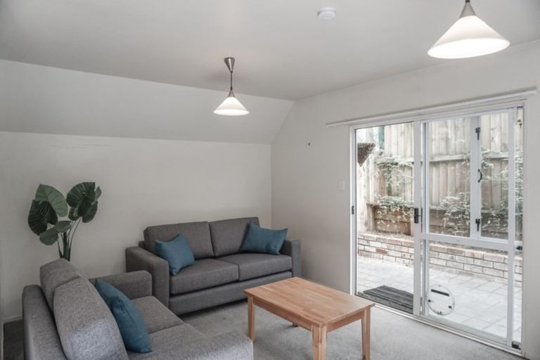 Photo of property in 4/10 Nova Place, Christchurch Central, Christchurch, 8011